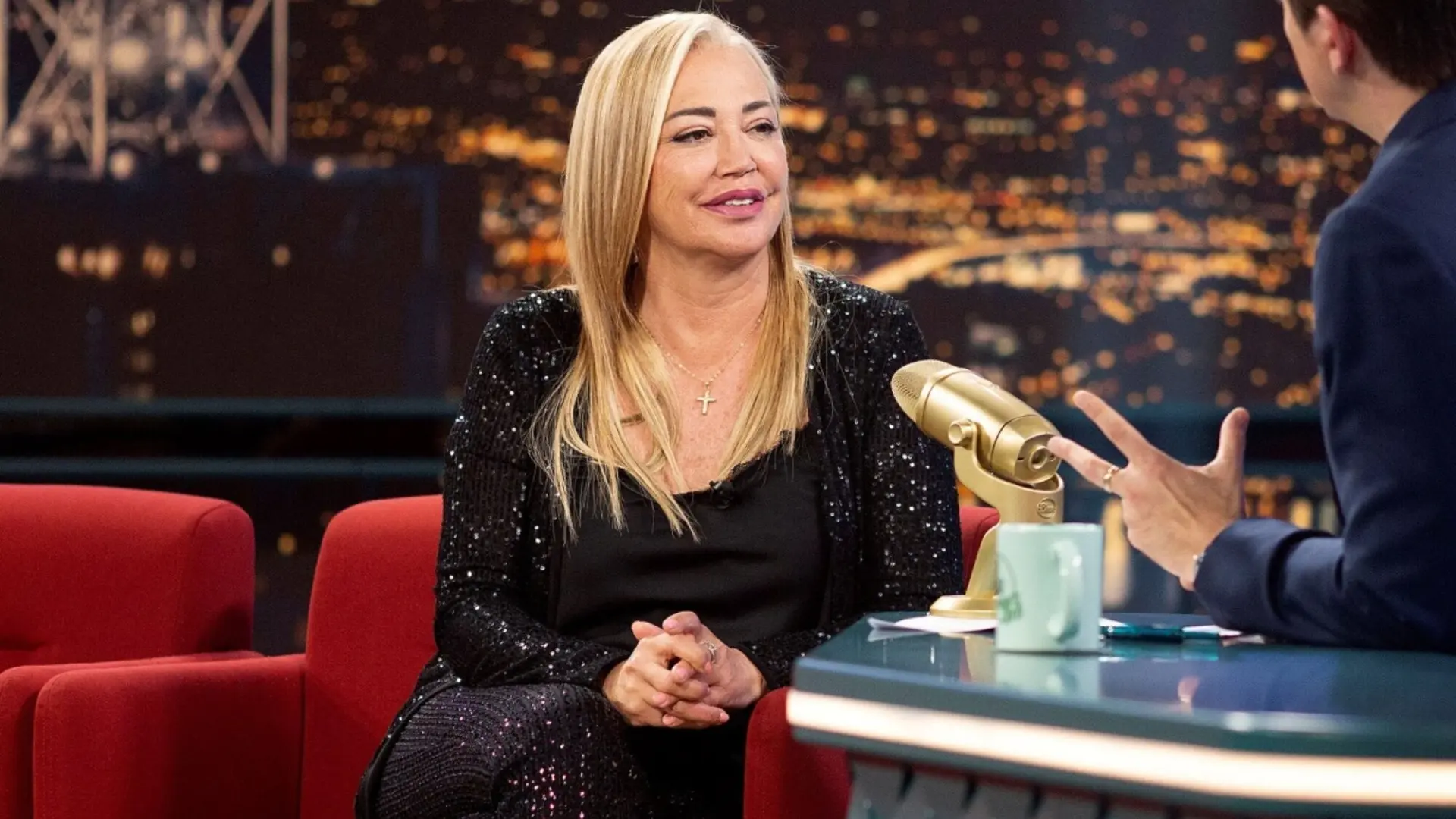 Belén Esteban durante una entrevista televisiva