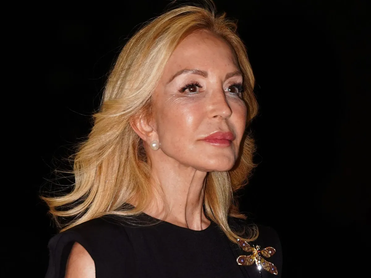 Carmen Lomana