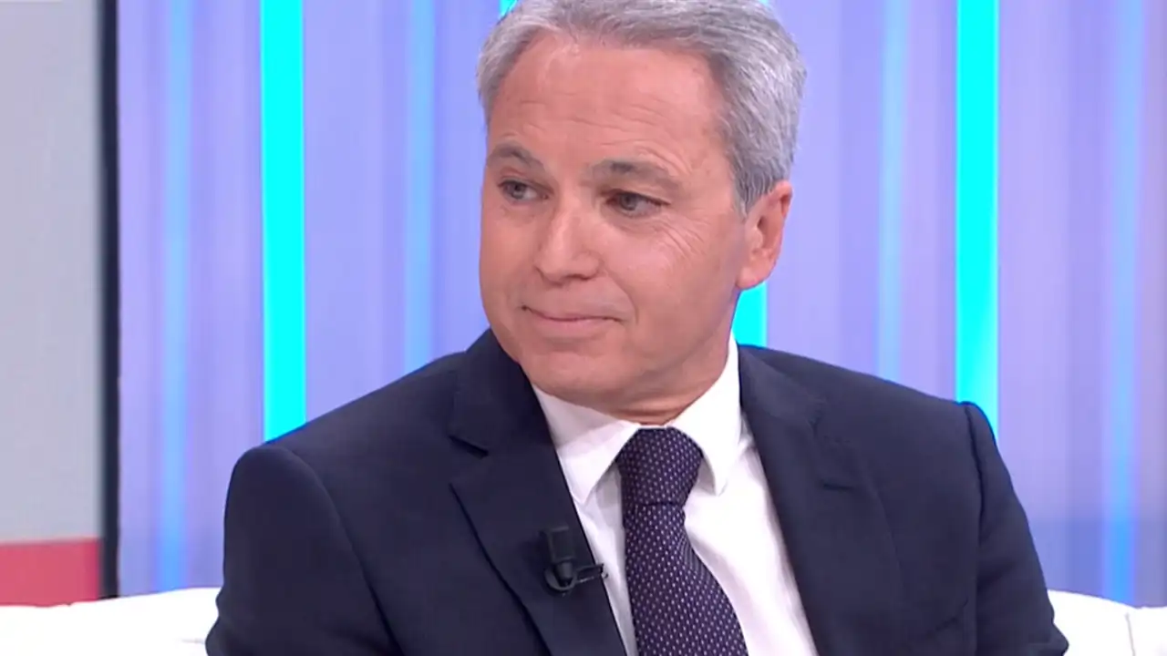 Vicente Vallés durante una entrevista